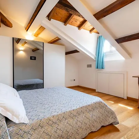 Appartamento Clock's 2 Bedrooms & 2 Bathrooms & Big Terrace
